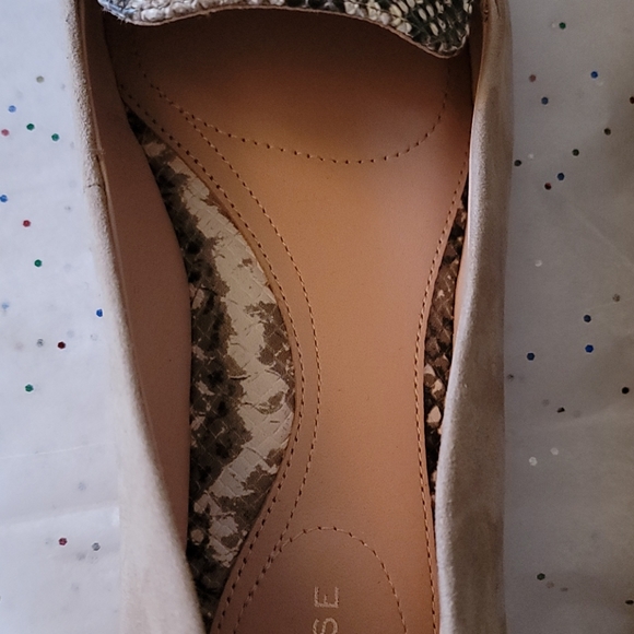 Taryn Rose Tan Suede Weatherproof Flats - Picture 13 of 14